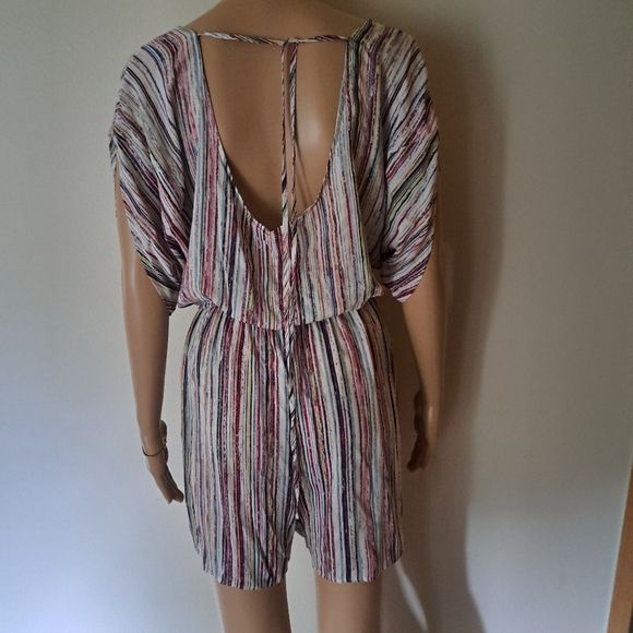 NWT BCBG Generation Striped Lightweight Sheerish  Shorts Romper/ Playsuit Med - Picture 10 of 16
